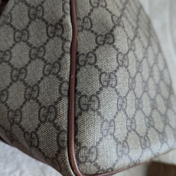 Gucci GG Monogram Medium Joy Boston Bag in Tan. - Picture 10 of 13